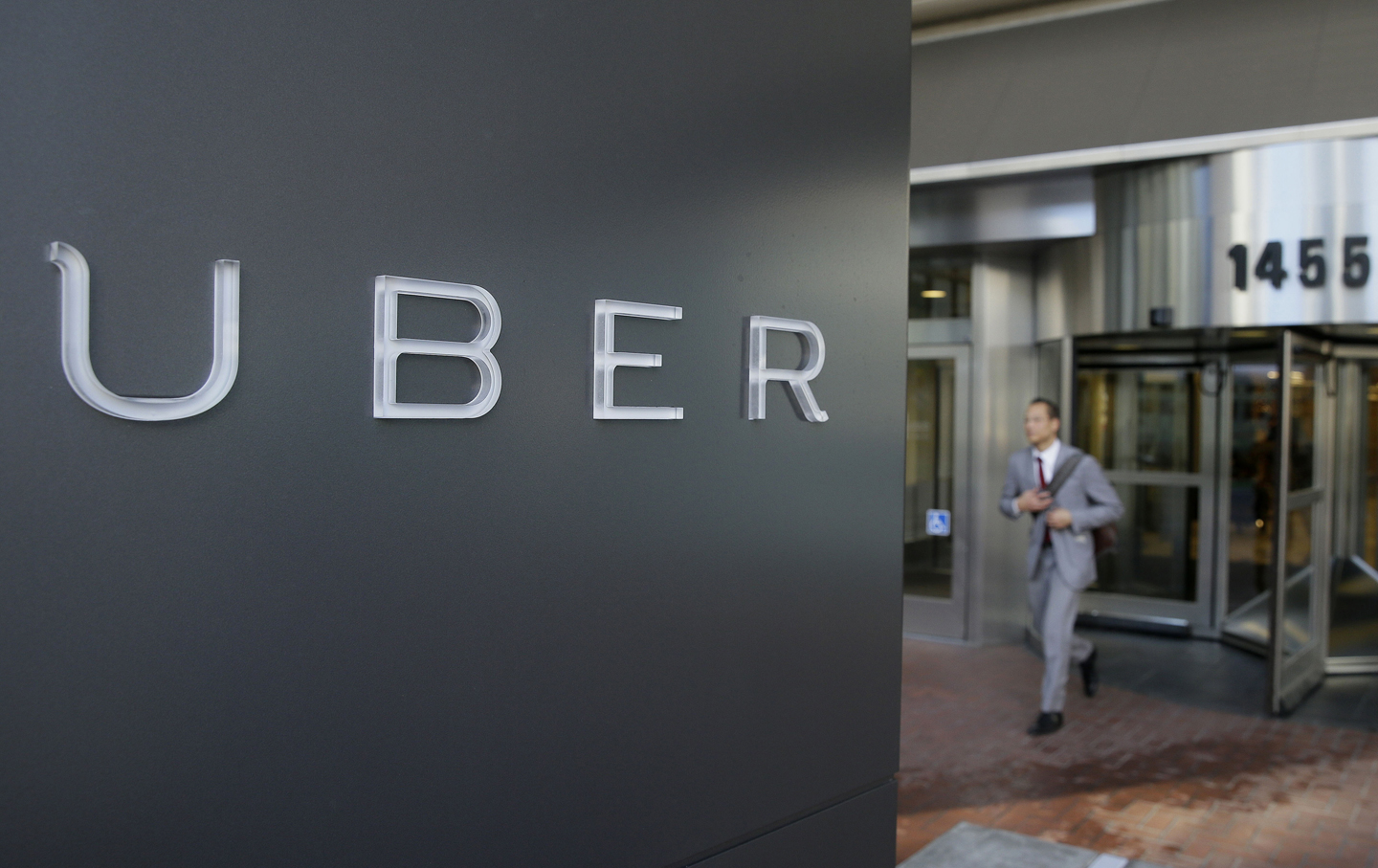   A man leaves the siege of Uber in San Francisco 