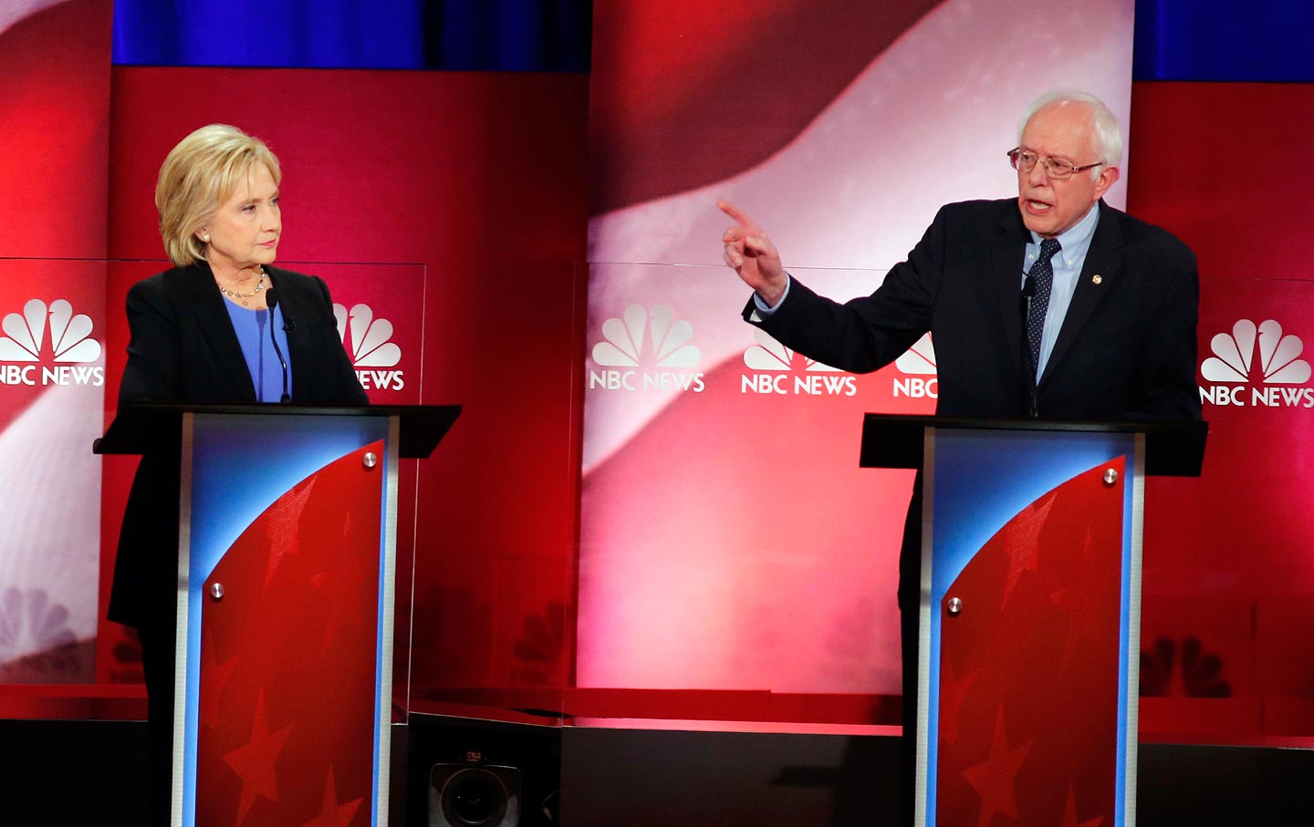 In the Debate With Clinton on Iran Policy, Sanders Is Right. Here’s Why.