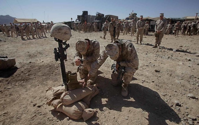 american soldiers fighting