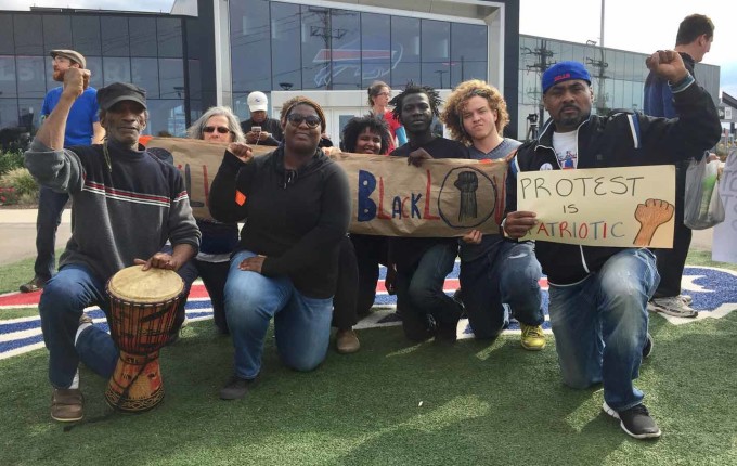 Buffalo fan sells T-shirt with Colin Kaepernick in rifle scope