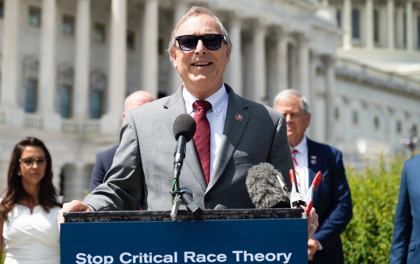 <div class=__reading__mode__extracted__imagecaption>US Representative Andy Biggs (R-Ariz.) speaking at a press conference about banning federal funding for the teaching of critical race theory.  (Michael Brochstein / Sipa USA via AP Images)