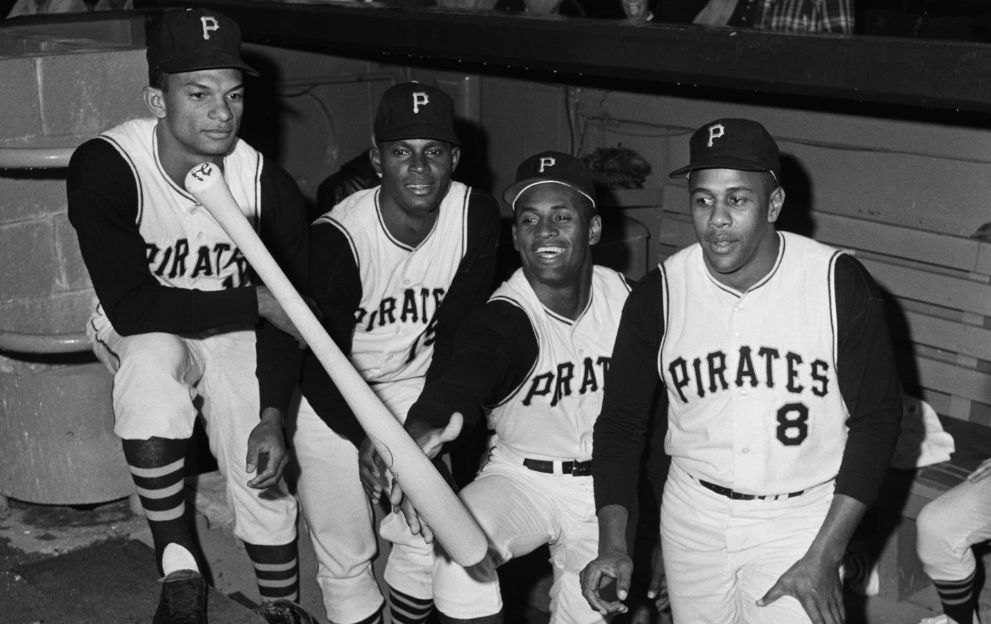 Vintage Pittsburgh Pirates Roberto Clemente Throwback Baseball -   Denmark