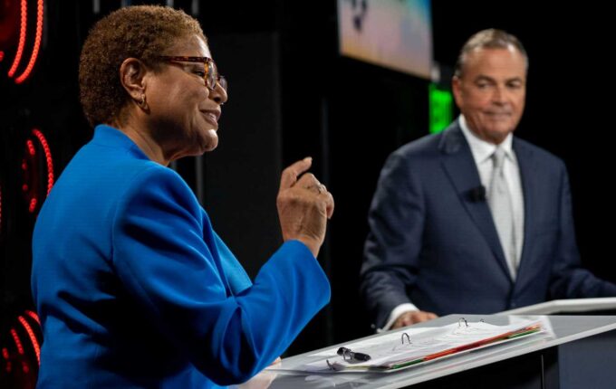 Karen Bass, Rick Caruso headed to 2022 L.A. Mayoral runoff - Los Angeles  Times