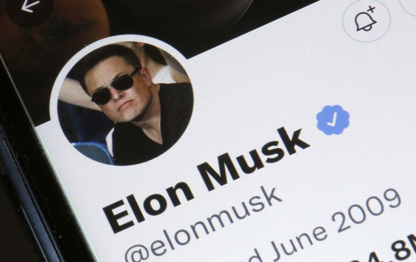 Ex-Twitter Engineer Worries How Elon Musk Will Treat User Data