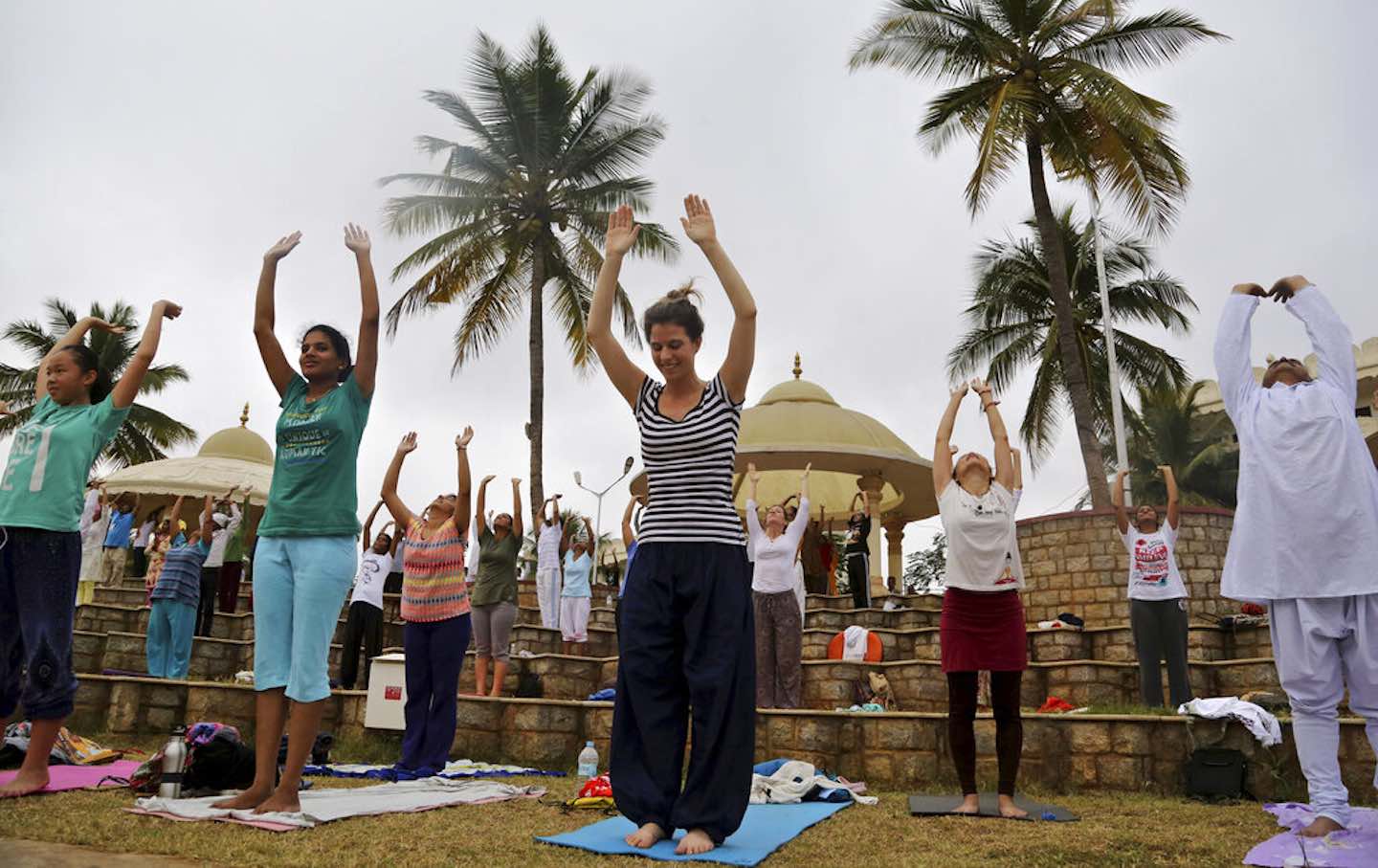 La campagne nationaliste hindoue pour promouvoir le yoga