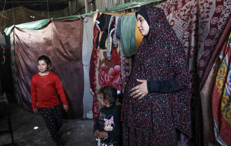 card The hell of having a baby in Gaza: Women are forced to give birth in the streets and in shelters. Some resort to giving birth inside cars. If they get to a hospital, they may give birth in beds already soaked with blood