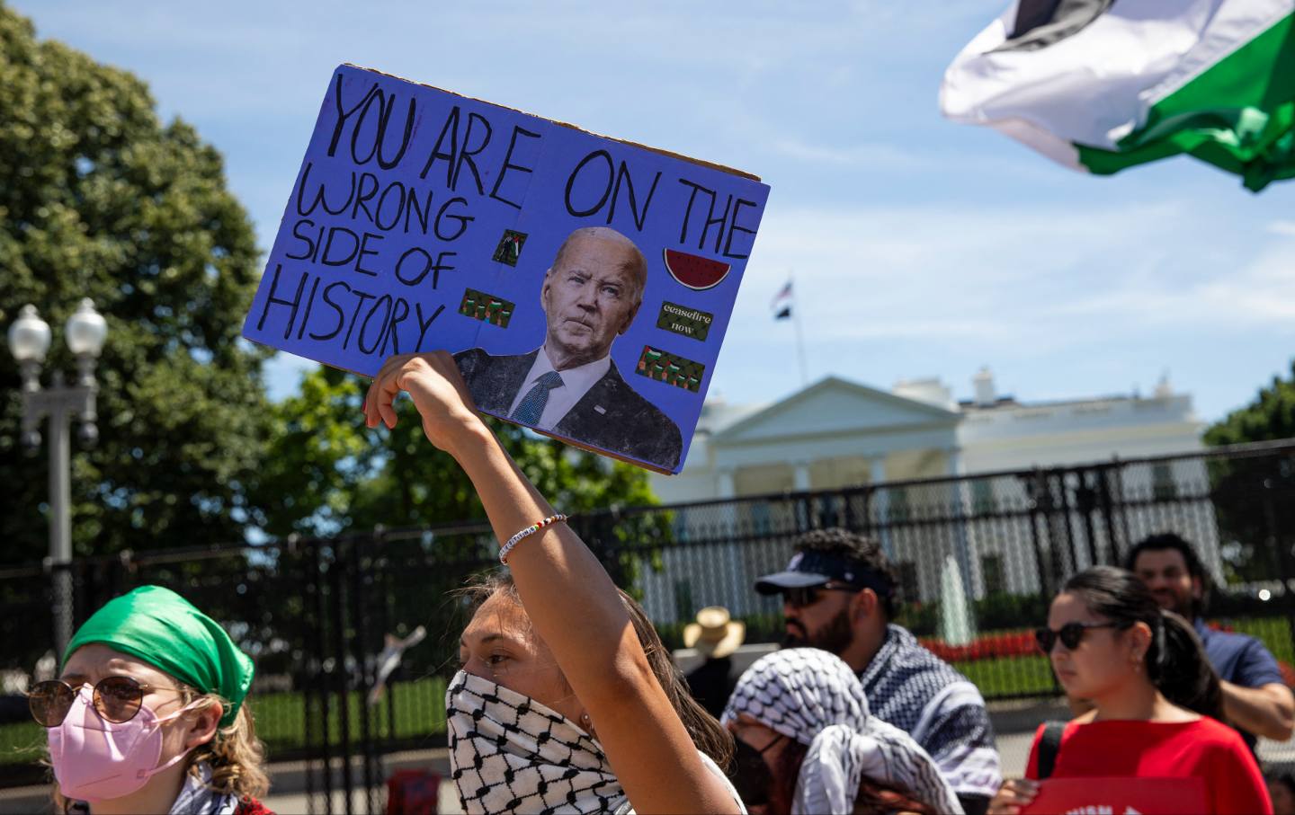 Thousands of pro-Palestinian protesters gather outside the White House in Washington, DC, USA, on June 8, 2024,