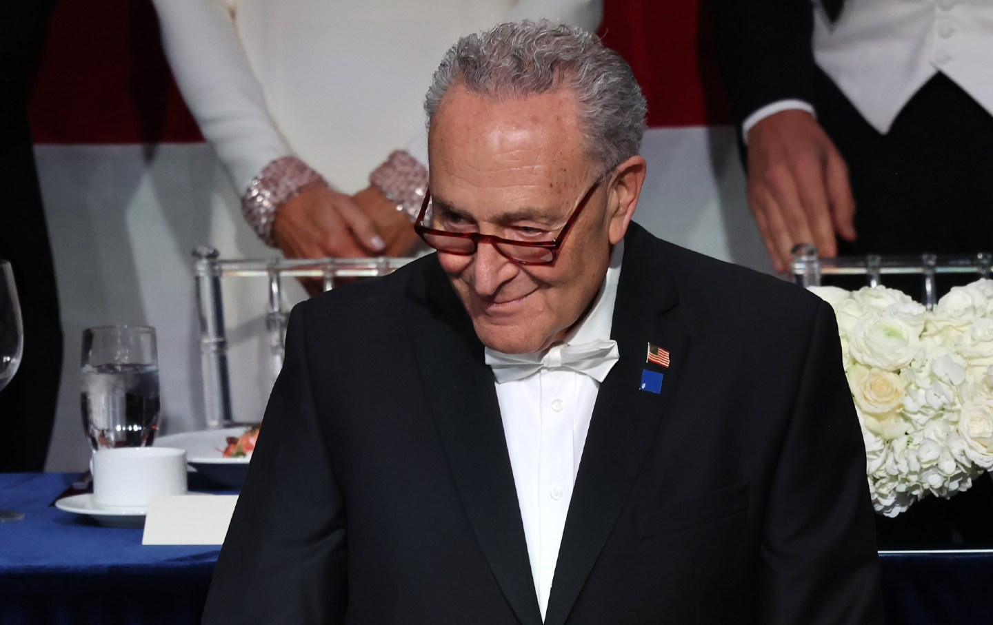 Pemimpin Mayoritas Senat Chuck Schumer menghadiri makan malam Alfred E. Smith Foundation tahunan di New York Hilton Midtown pada 17 Oktober 2024, di New York City.